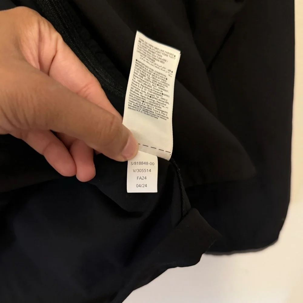 Athleta Limitless Luxe Water-Repellent Windbreaker Stowaway Hood Jacket Black XL - Picture 9 of 11